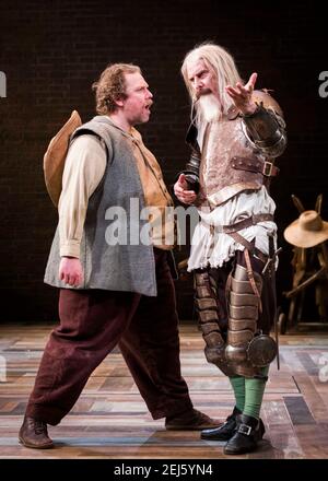 Rufus Hound et David Threlfall sur scène pendant la séance photo Don Quichotte au Garrick Theatre, Londres. Date de la photo: Vendredi 2 novembre 2018. Le crédit photo devrait se lire: David Jensen Banque D'Images