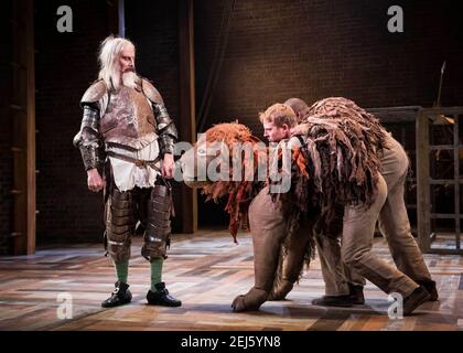 David Threlfall sur scène pendant le photocall Don Quichotte au Garrick Theatre, Londres. Date de la photo: Vendredi 2 novembre 2018. Le crédit photo devrait se lire: David Jensen Banque D'Images