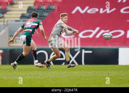 Wasps Fly-Half Charlie Atkinson lors d'un match de rugby à XV de la Gallagher Premiership Round 10, le vendredi 20 février 2021, à Leicester, Royaume-Uni. (Steve Banque D'Images