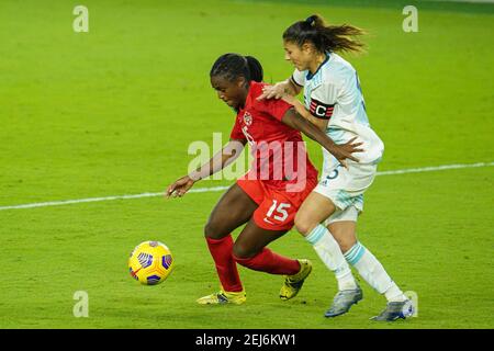 Orlando, Floride, États-Unis, 21 février 2021, Le prince Nichelle du Canada no 15 lutte pour garder le ballon pendant la coupe SheBelieves au stade Exploria (photo : Marty Jean-Louis) crédit : Marty Jean-Louis/Alay Live News Banque D'Images