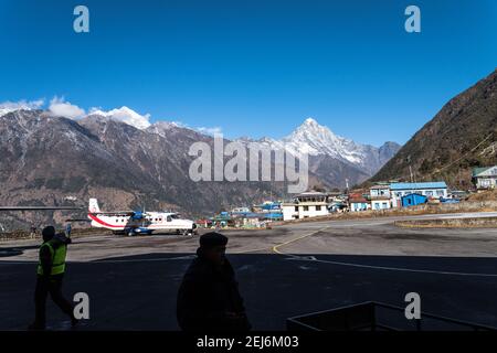 Katmandou, au Népal, est la porte d'entrée de l'Himalaya, de l'Everest et des sommets infinis, des parcs et des aventures. Ici, j'ai visité Katmandou et le parc national de Sagarmatha Banque D'Images