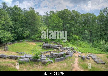 Mishkova niva ruines près de la ville de Malko Tarnovo en Bulgarie Banque D'Images