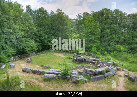 Mishkova niva ruines près de la ville de Malko Tarnovo en Bulgarie Banque D'Images