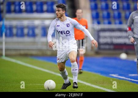 GENK, BELGIQUE - FÉVRIER 21 : Pierre Bourdin de Beerschot va lors du match Jupiler Pro League entre KRC Genk et Beerschot à Luminus Arena le février Banque D'Images