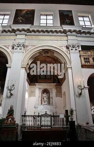 Napoli - Cappella di San Giovanni Battista della Chiesa di Sant'Anna dei Lombardi Banque D'Images