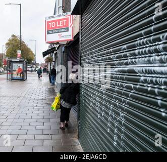 Une entreprise de vente au détail fermée sur High Street à Kings Heath, Birmingham, Royaume-Uni. Banque D'Images