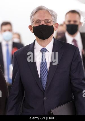 Le juge Merrick Garland arrive à témoigner devant une audience de la Commission judiciaire du Sénat sur sa nomination au poste de procureur général des États-Unis à Capitol Hill à Washington, DC, le 22 février 2021. Photo de Kevin Dietsch/UPI Banque D'Images