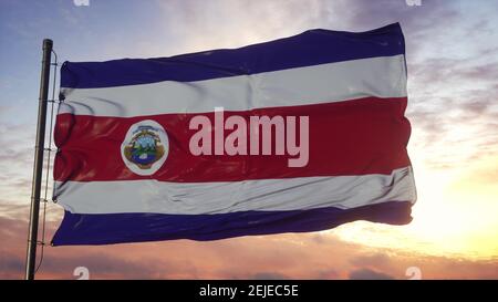 Drapeau du Costa Rica agitant dans le vent contre un ciel profond et magnifique. illustration 3d Banque D'Images