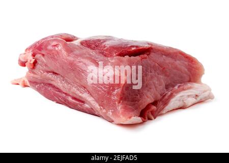 Gros plan de viande crue isolée sur fond blanc Banque D'Images