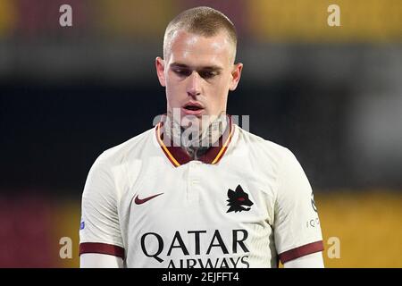 Benevento, Italie. 21 février 2021. Rick Karsdorp de AS Roma en action pendant la série UN match entre Benevento Calcio et AS Roma au Stadio Ciro Vigorito le 21 février 2021 à Benevento, Italie. (Photo de Roberto Ramaccia/INA photo Agency) crédit: SIPA USA/Alay Live News Banque D'Images