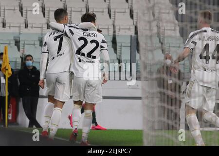 Allianz Stadium, Turin, Italie, 22 février 2021, Cristiano Ronaldo (Juventus FC) et Federico Chiesa (Juventus FC) célèbrent le but lors du Juventus FC contre le FC Crotone, football italien Serie A Match - photo Claudio Benedetto / LM Banque D'Images