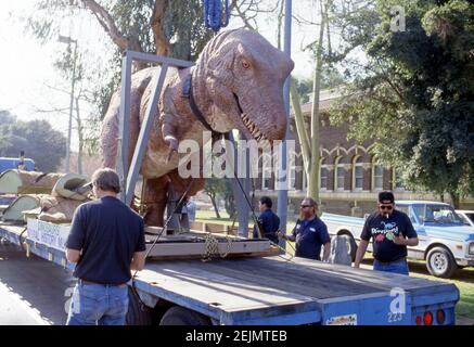 Livraison de l'exposition sur les dinosaures au Musée d'histoire naturelle de Los Angeles, CA Banque D'Images