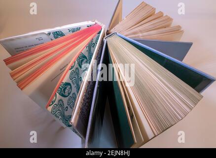 Encore la vie d'un groupe de livres de Vintage relié Banque D'Images