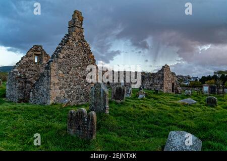 Ballycastle, Irlande du Nord. 29 avril 2016. Le Bonamargy Friary est un petit monastère irlandais en ruines situé à l'entrée de Ballycastle. Banque D'Images