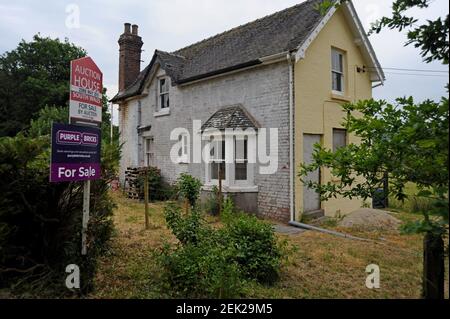 L'ancienne maison de station, Cynghordy, coeur de Wales Line, Mid Wales. Vendu pour £120,000 en décembre 2018 Banque D'Images