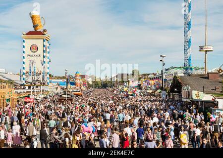 Bavière-Munich-Allemagne, 29 septembre 2019 : le plus grand festival folklorique du monde, l'Oktoberfest de Munich, une scène typique de l'Oktober de Munich Banque D'Images