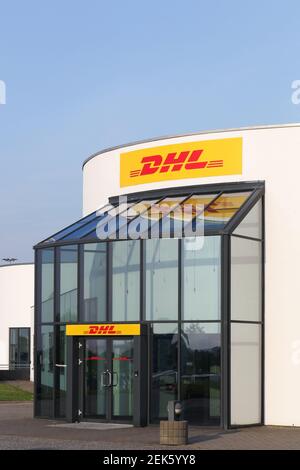 Vejle, Danemark - 10 septembre 2016 : immeuble de bureaux DHL. DHL Express est une division de la société allemande de logistique Deutsche Post DHL Banque D'Images