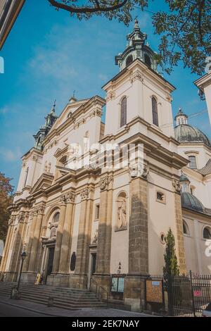 Église paroissiale catholique romaine de Sainte-Anne dans la vieille ville de Cracovie, en Pologne Banque D'Images