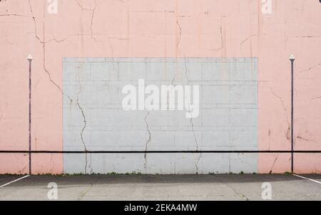 Mur de pelota basque fissuré Banque D'Images