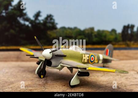 Airfix 1/72 Scale Hawker Typhoon avion modèle de bombardier de chasse Banque D'Images