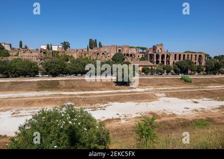 Italie, Rome, Cirque Maximus ancien stade et ruines sur le Mont Palatin Banque D'Images