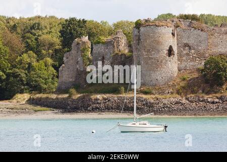 Château le Guildo - Château en ruine en Bretagne près de Saint Malo, Pointe de la Pepinais, Banque D'Images