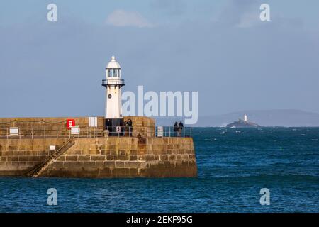 St Ives ; Smeaton's Pier ; Cornwall ; Royaume-Uni Banque D'Images