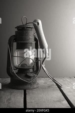 Photographie de la vie encore prise dans le studio de peinture à la maison avec la lumière. Banque D'Images