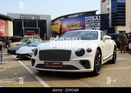 DUBAÏ, Émirats Arabes Unis - 16 NOVEMBRE : le Bentley Continental GT Sportscar est sur le Dubai Motor Show 2019 le 16 novembre 2019 Banque D'Images