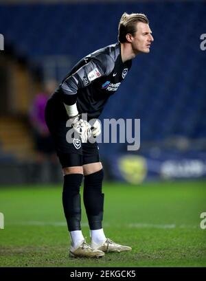 Craig MacGillivray, gardien de Portsmouth, lors du match de la Sky Bet League One au Kassam Stadium, à Oxford. Date de la photo: Mardi 23 février 2021. Banque D'Images