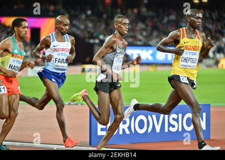 Joshua Cheptegei (Ouganda, argent), Mohammed Ahmed (Canada), Mo Farah (Grande-Bretagne, Or). 10000 mètres hommes. Championnats du monde de l'IAAF Londres 2017 Banque D'Images