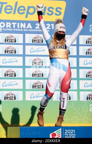 Corinne SUTER (SUI) Médaille d’or lors des Championnats du monde de ski alpin de la FIS Cortina 2021, descente féminine le 13 février 2021 à Cortina d’Ampezzo Banque D'Images