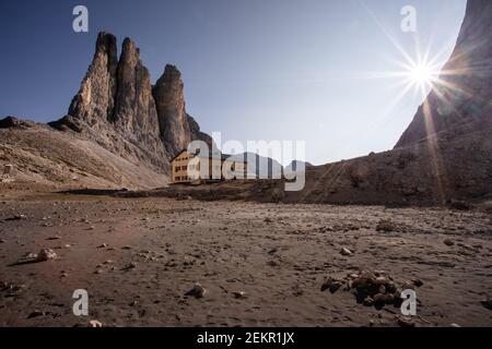 Les Dolomites de Vajolet avec Rifugio Re Alberto Primo | Gartlhutte Banque D'Images