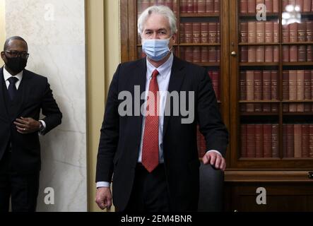 Washington, États-Unis. 24 février 2021. William Burns arrive à témoigner devant une audience du Comité du renseignement du Sénat sur sa nomination au poste de directeur de la Central Intelligence Agency (CIA) à Capitol Hill à Washington, DC, le 24 février 2021. Photo de piscine par Tom Brenner/UPI crédit: UPI/Alay Live News Banque D'Images