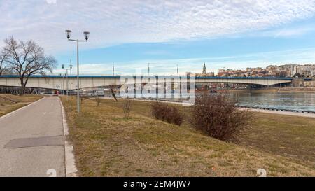 Belgrade, Serbie - 22 février 2017 : pont Branko au-dessus de la Sava Journée d'hiver à Belgrade, Serbie. Banque D'Images