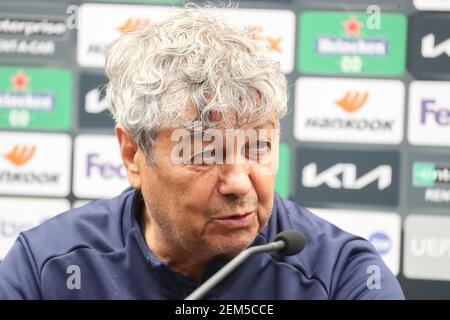 Mircea Lucescu, entraîneur en chef de Kiev, photographié lors d'une conférence de presse du club de football ukrainien FC Dynamo Kyiv, le mercredi 24 février 2021 à Bruges. Dyn Banque D'Images