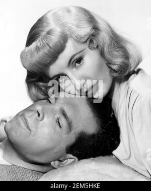 DOUBLE INDEMNITÉ 1944 Paramount Pictures film avec Barbara Stanwyck et Fred MacNuray Banque D'Images