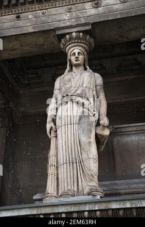 Caryatids grec Revival Architecture Nouvelle église Saint-Pancras par John Charles Felix Rossi Banque D'Images