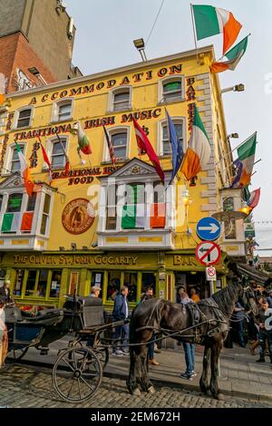 Dublin, Irlande. 6 mai 2016. Le Oliver St. John Gogarty Temple Bar à Dublin, Irlande. Banque D'Images