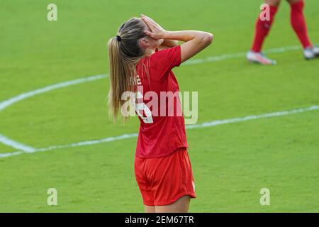 Orlando, États-Unis. 24 février 2021. Orlando, Floride, États-Unis, 24 février 2021, L'avant-projet canadien Janine Beckie #16 réagit après avoir manqué l'occasion de marquer pendant la coupe SheBelieves au stade Exploria (photo : Marty Jean-Louis/Alay Live News Banque D'Images