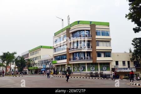 Nouveaux bâtiments modernes dans le centre-ville de Kigali. Banque D'Images