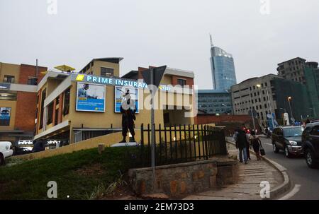 Nouveaux bâtiments modernes dans le centre-ville de Kigali. Banque D'Images