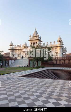 Jaswant Thada temple construit par Maharaja Sardar Singh en 1899 à la mémoire de son père Maharaja Jaswant Singh II, Jodhpur, Rajasthan, Inde. Banque D'Images