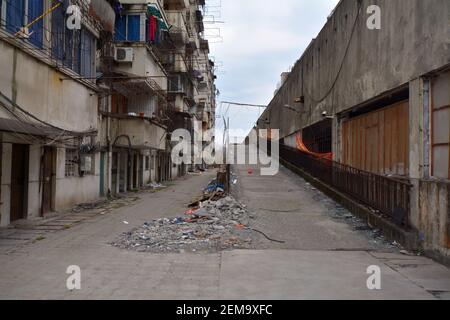 Hehuadi immeuble dans Jiaxing, les résidents ont déménagé prêt pour la démolition. Agrandir la zone touristique de Yuehe avant les célébrations du centenaire du PCC. Banque D'Images