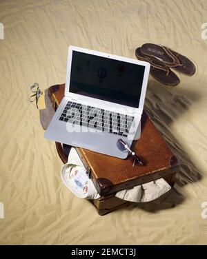 Voyager avec un ordinateur portable Banque D'Images