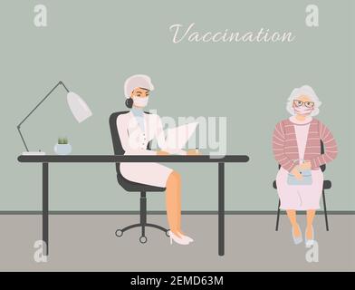 Vaccination contre le coronavirus au cabinet du médecin. Une femme plus âgée dans un masque médical de protection attend un greffage au cabinet du médecin. Le thérapeute tient un flacon avec la dose Banque D'Images