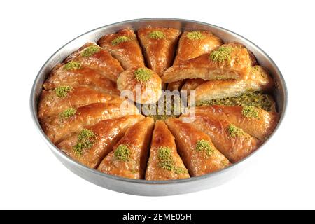 Dessert turc traditionnel Baklava avec pistaches sur un plateau Banque D'Images