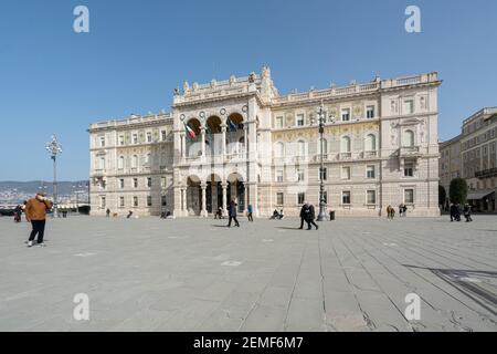 Trieste, Italie. 24 février 2921. Vue extérieure du siège de la préfecture de la ville Banque D'Images