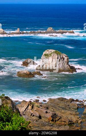 Mer Cantabrique se trouve près de la plage silencieuse, Principauté des Asturies, Asturies, Espagne, Europe Banque D'Images