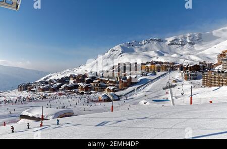 Val Thorens, France - 27 février 2018: Val Thorens est situé sur la commune de Saint-Martin-de-Belleville dans le département de Savoie Banque D'Images